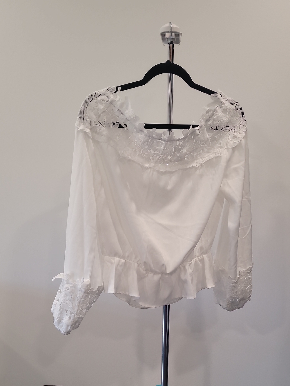 SHEIN White Lace Off-Shoulder Peplum Blouse